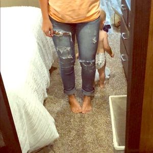 Distressed American eagle jeans